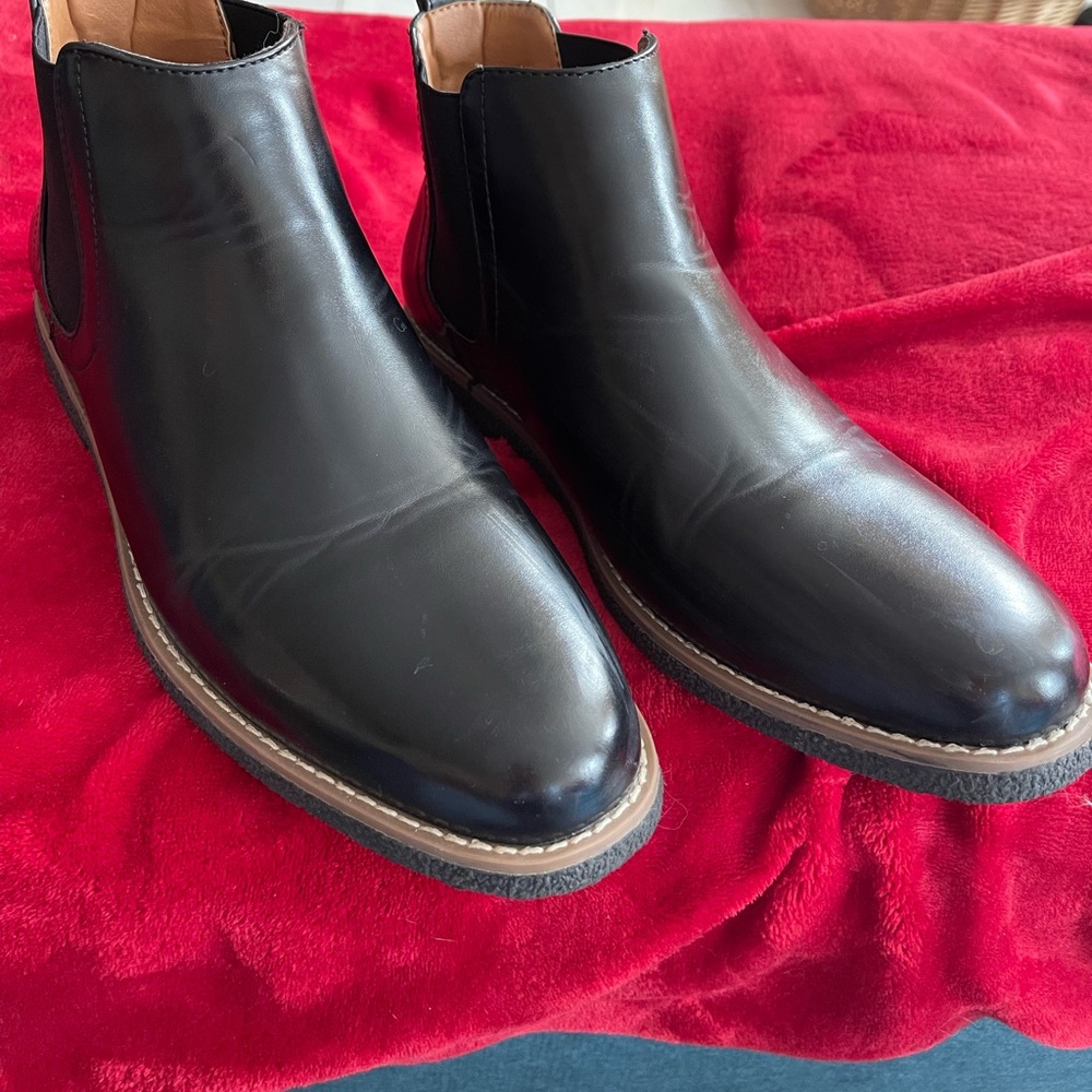 Deer Stags Unisex Zane Memory Foam Dress Comfort Chelsea Boot